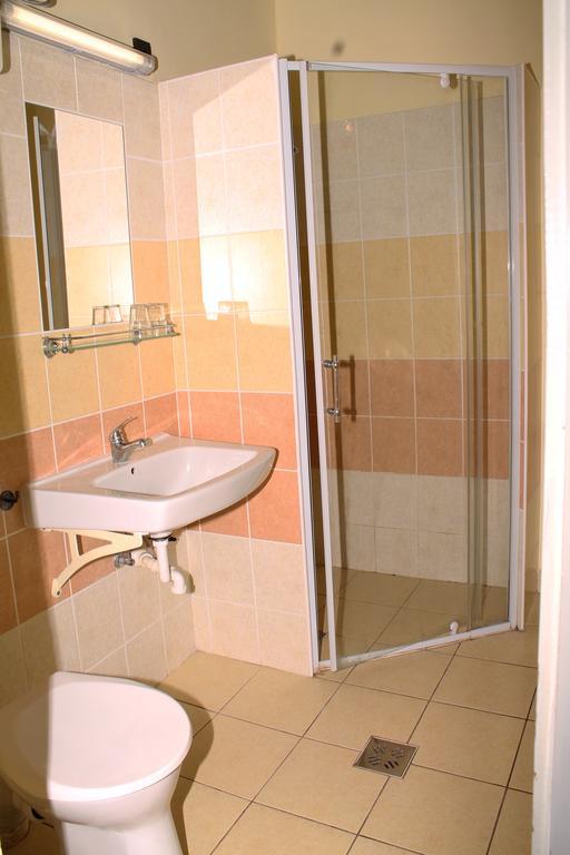 שיופוק Hotel Stella מראה חיצוני תמונה