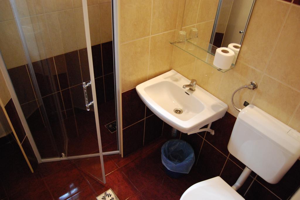 שיופוק Hotel Stella חדר תמונה